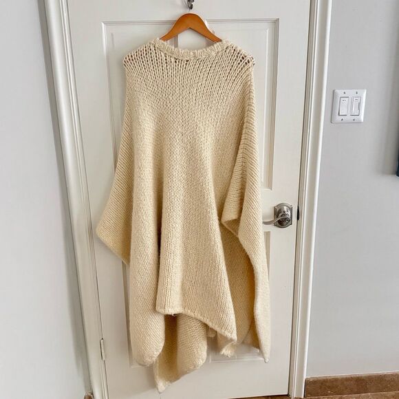 Zara Extra Long Knit Poncho Sweater in Cream Size Medium - Picture 7 of 10